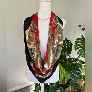 💝CLUB 7 E C H O 100% Silk 35X34 inches scarf excellent condition.